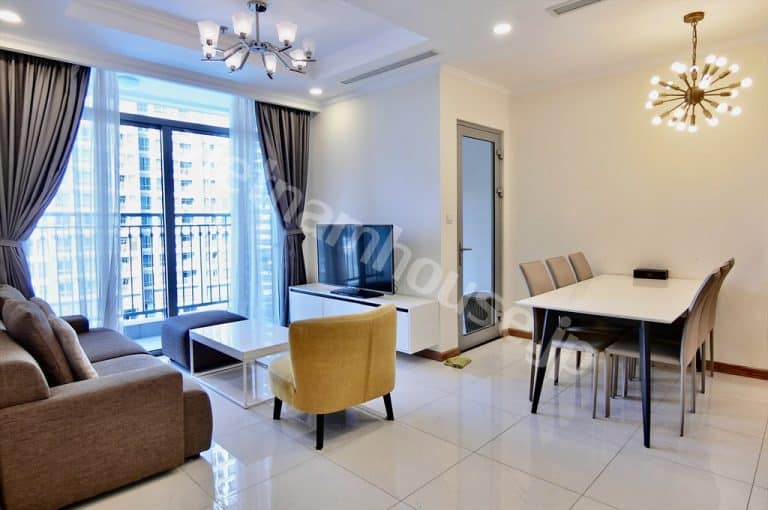 Cho thuê căn hộ 2 phòng ngủ Landmark Plus – Nhà đẹp, view hồ bơi thoáng mát